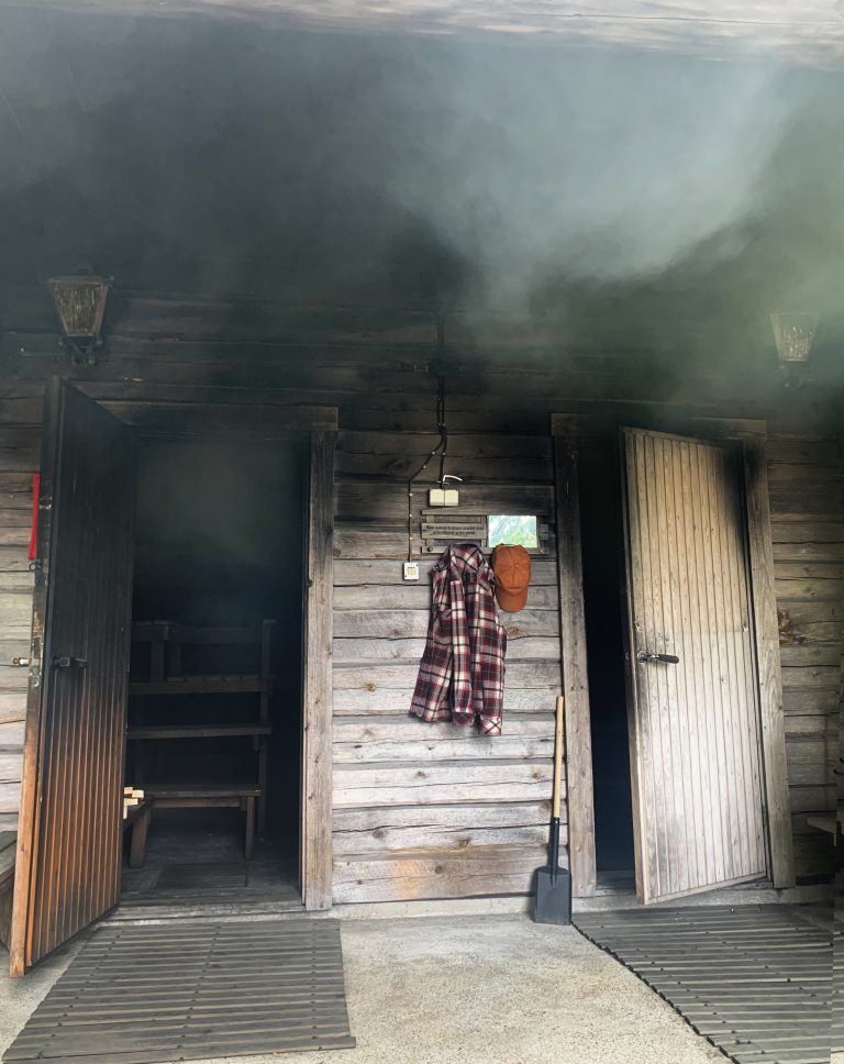 Smoke sauna